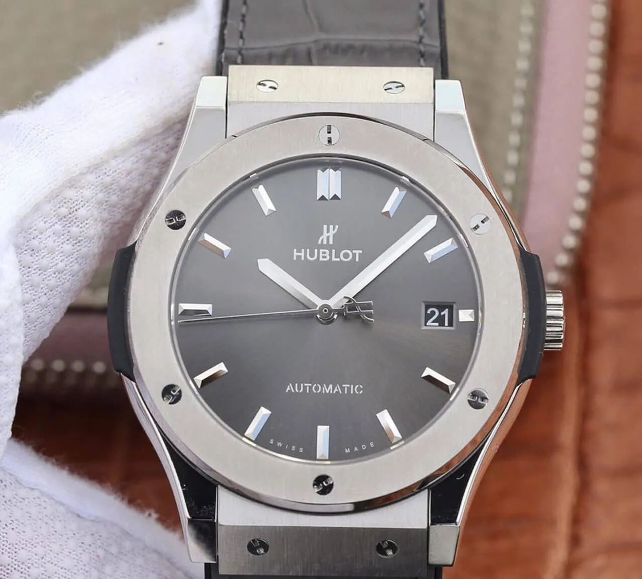 Hublot Classic Fusion 511.NX.7071.LR WWF Factory 1:1 Best Edition Replica Watch Gray Dial